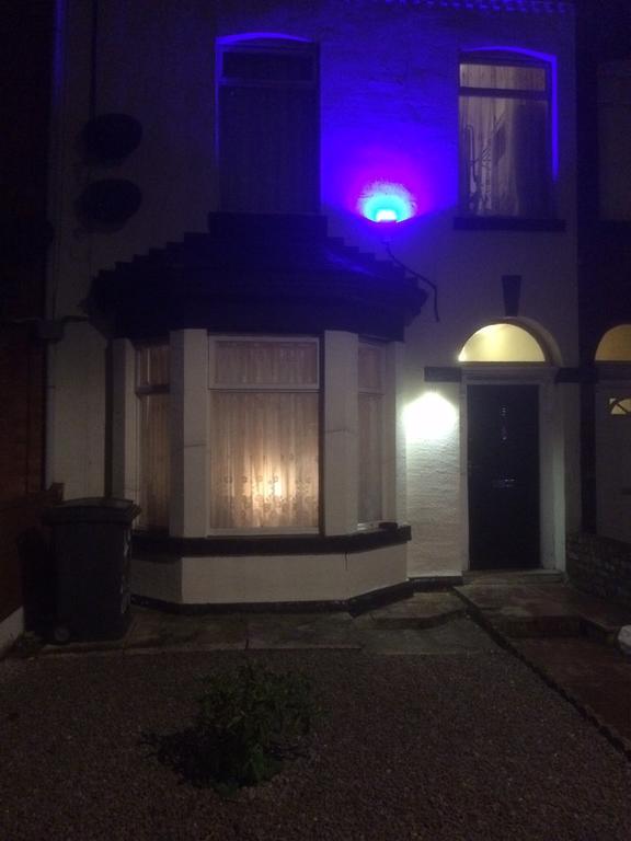 The Kingscliffe Guesthouse マンチェスター エクステリア 写真