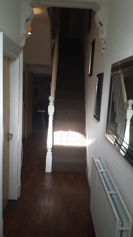 The Kingscliffe Guesthouse マンチェスター エクステリア 写真