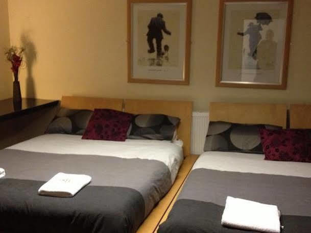 The Kingscliffe Guesthouse マンチェスター エクステリア 写真